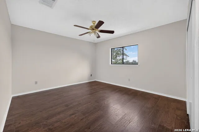 988 SUMMIT RD Lakehills, TX 78063