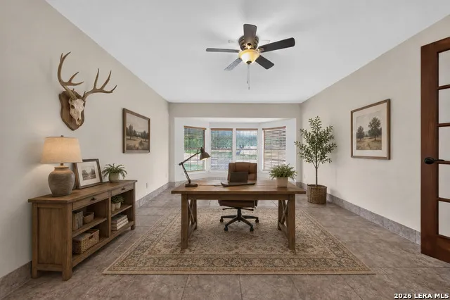 988 SUMMIT RD Lakehills, TX 78063