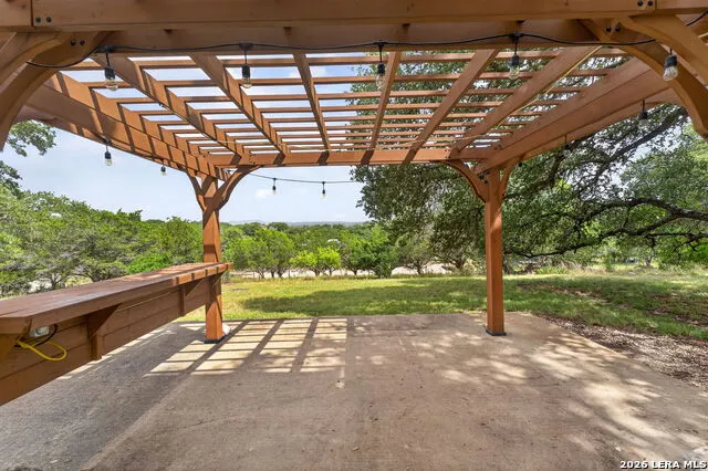 988 SUMMIT RD Lakehills, TX 78063