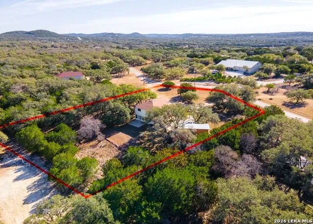 988 SUMMIT RD Lakehills, TX 78063