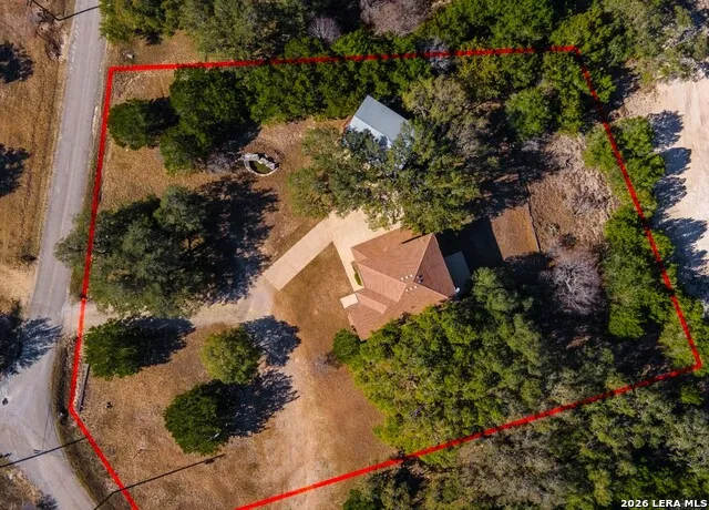 988 SUMMIT RD Lakehills, TX 78063