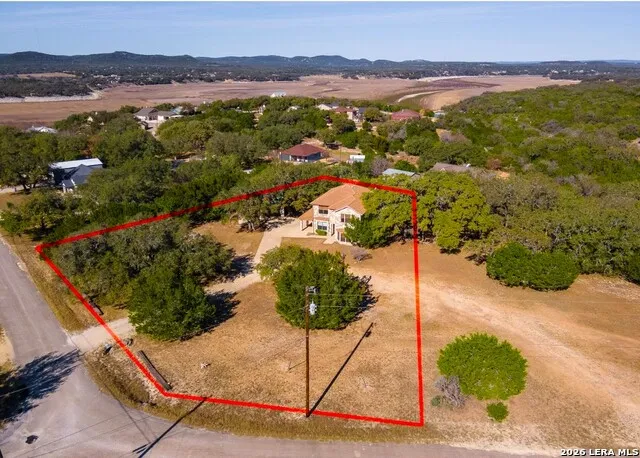 988 SUMMIT RD Lakehills, TX 78063