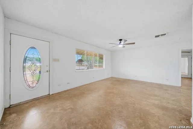 144 OAK PARK RD Adkins, TX 78101