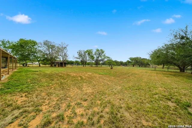 144 OAK PARK RD Adkins, TX 78101