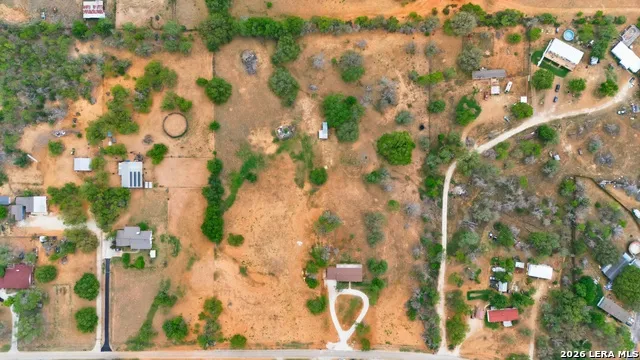144 OAK PARK RD Adkins, TX 78101
