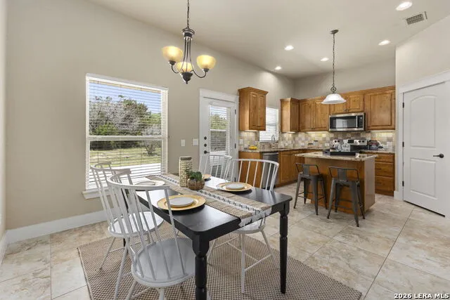 111 Swallow Ct Canyon Lake, TX 78133