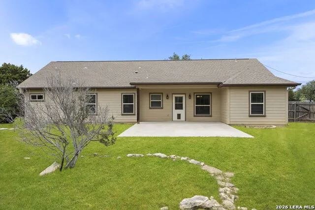 111 Swallow Ct Canyon Lake, TX 78133