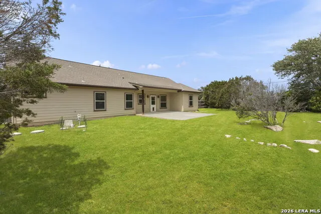 111 Swallow Ct Canyon Lake, TX 78133