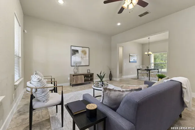 111 Swallow Ct Canyon Lake, TX 78133
