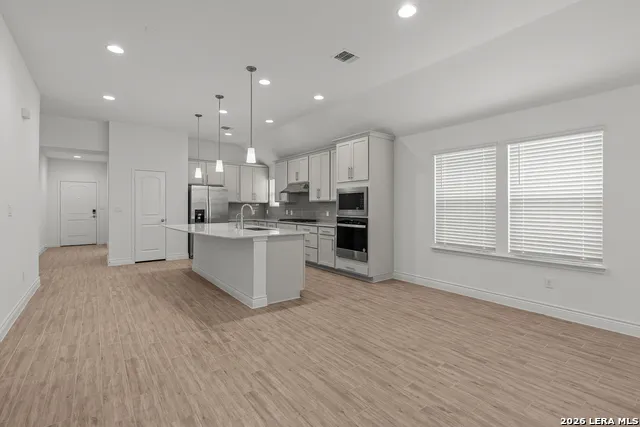 723 GRAND LEGACY New Braunfels, TX 78130