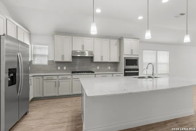 723 GRAND LEGACY New Braunfels, TX 78130