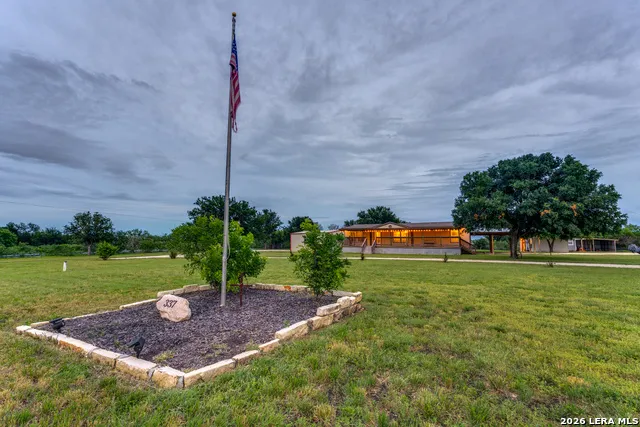 337 DEWEY LN Seguin, TX 78155