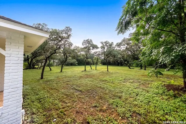 412 Cliffside Dr Shavano Park, TX 78231