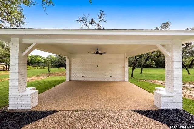 412 Cliffside Dr Shavano Park, TX 78231