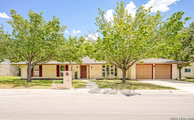 622 Sunhaven Dr Windcrest, TX 78239