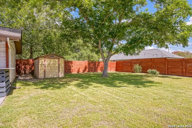 622 Sunhaven Dr Windcrest, TX 78239