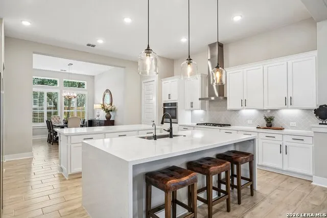 209 ENGLEWOOD LN Castroville, TX 78009