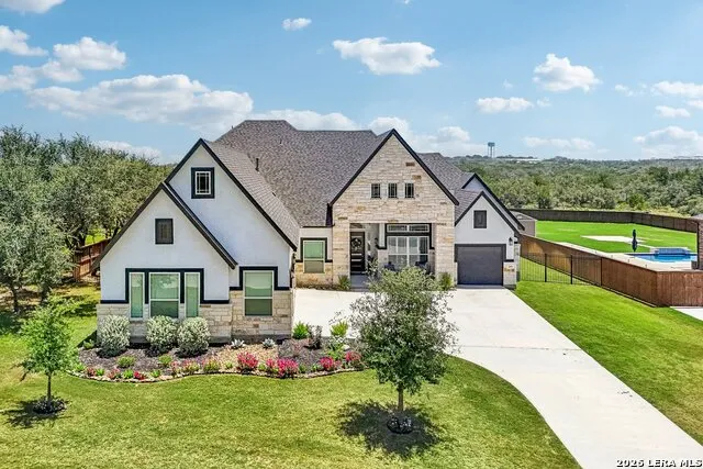 209 ENGLEWOOD LN Castroville, TX 78009