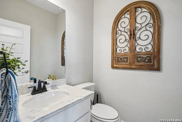 209 ENGLEWOOD LN Castroville, TX 78009