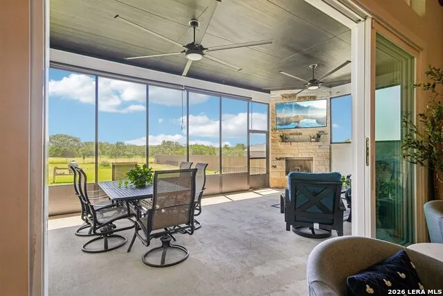 209 ENGLEWOOD LN Castroville, TX 78009