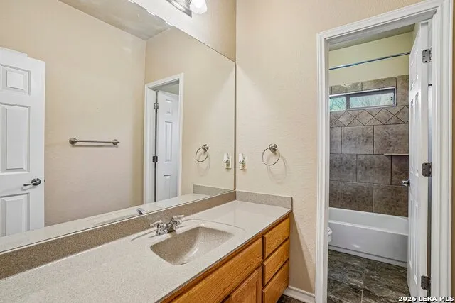 108 Medora Branch Floresville, TX 78114