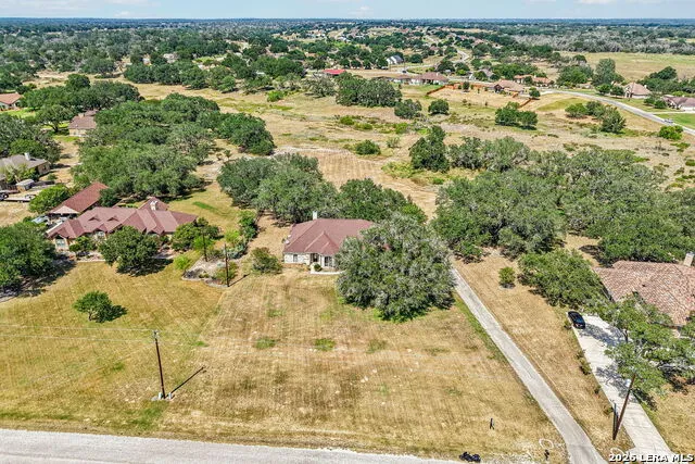 108 Medora Branch Floresville, TX 78114