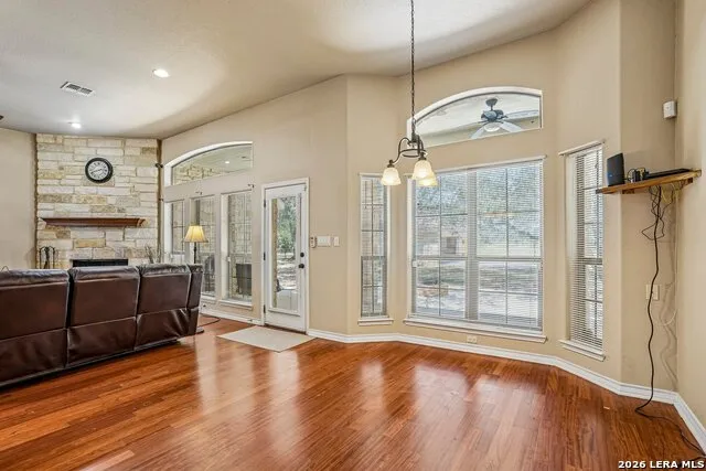 108 Medora Branch Floresville, TX 78114