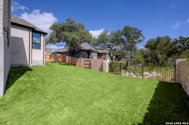 141 BIGTOOTH MAPLE LN San Marcos, TX 78666