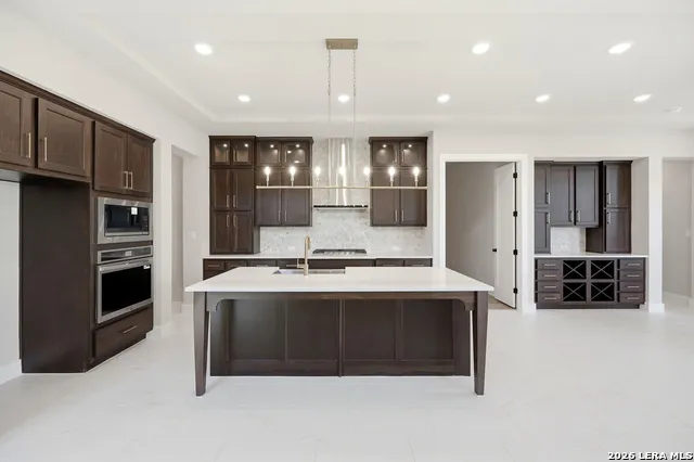 141 BIGTOOTH MAPLE LN San Marcos, TX 78666