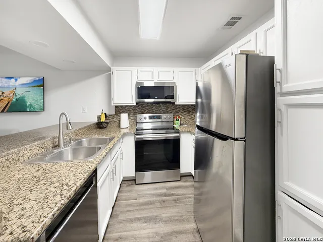 4107 MEDICAL DR #4205 San Antonio, TX 78229