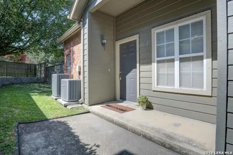 157 CHAPEL HILL CIR #157