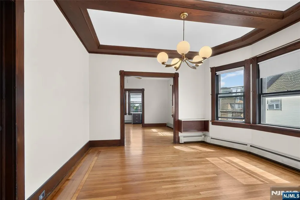 290 Lafayette Avenue 2 Cliffside Park, NJ 07010