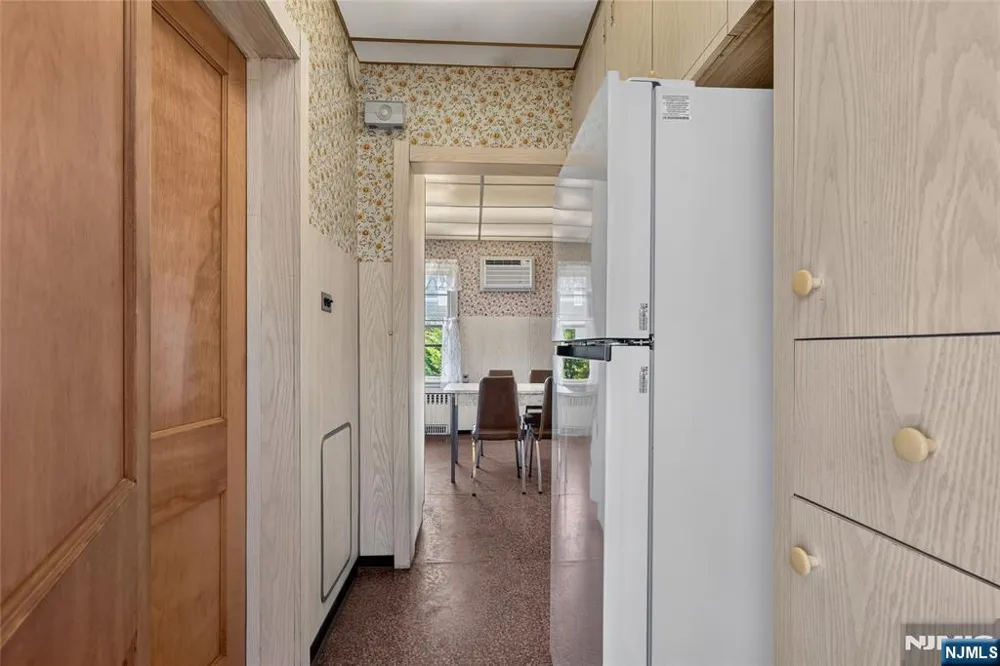 290 Lafayette Avenue 2 Cliffside Park, NJ 07010