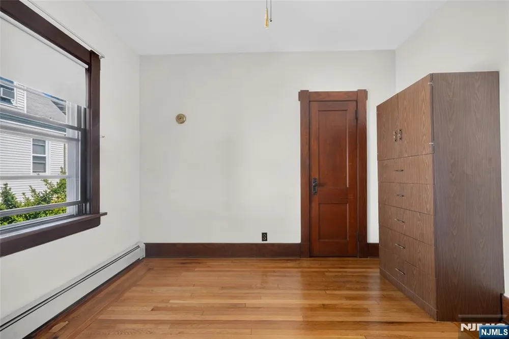 290 Lafayette Avenue 2 Cliffside Park, NJ 07010