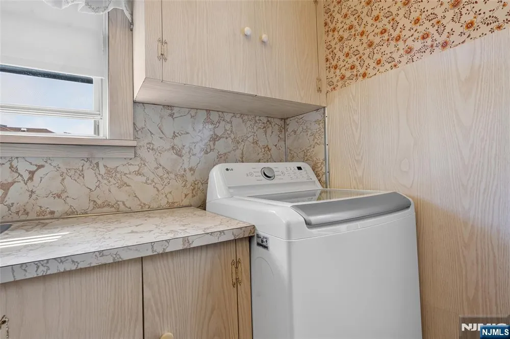 290 Lafayette Avenue 2 Cliffside Park, NJ 07010