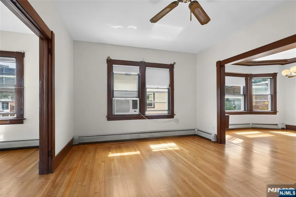 290 Lafayette Avenue 2 Cliffside Park, NJ 07010
