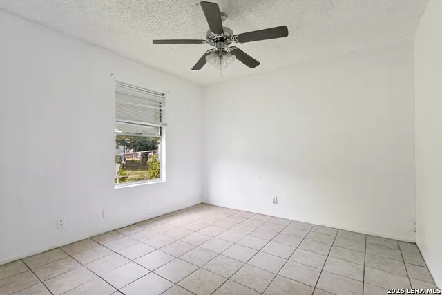 3414 GATEWAY DR San Antonio, TX 78210