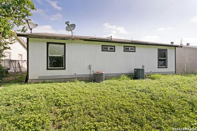 3414 GATEWAY DR San Antonio, TX 78210
