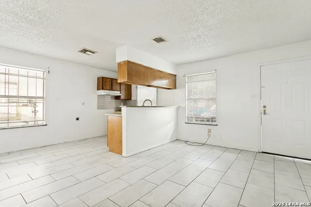 3414 GATEWAY DR San Antonio, TX 78210