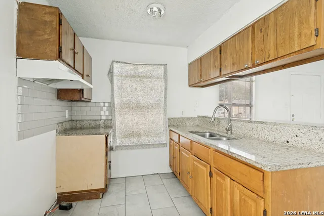 3414 GATEWAY DR San Antonio, TX 78210