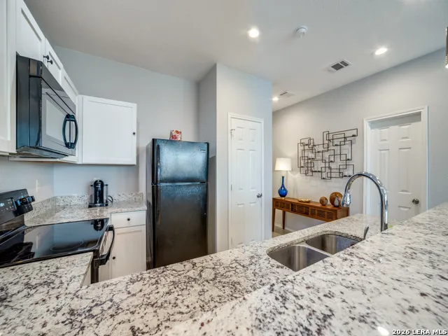 6906 CRESTWAY RD San Antonio, TX 78239