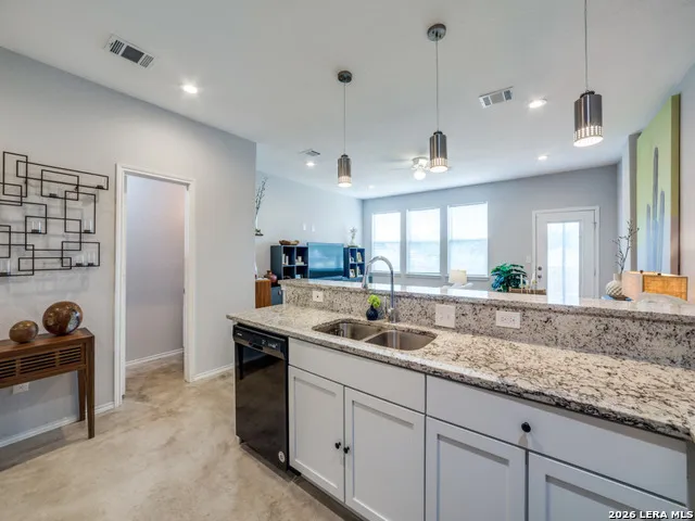 6906 CRESTWAY RD San Antonio, TX 78239
