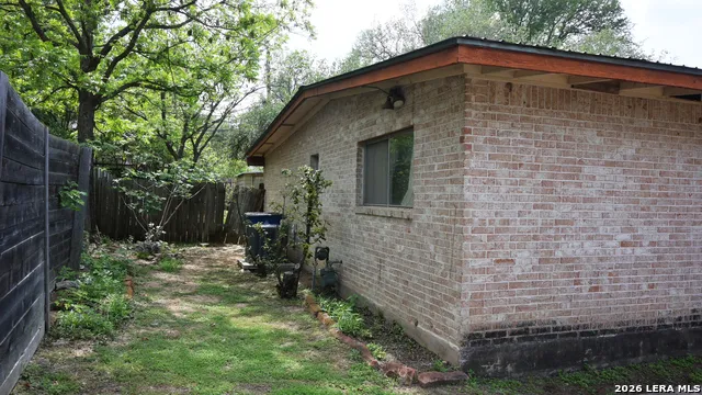 2505 Trailside Austin, TX 78704
