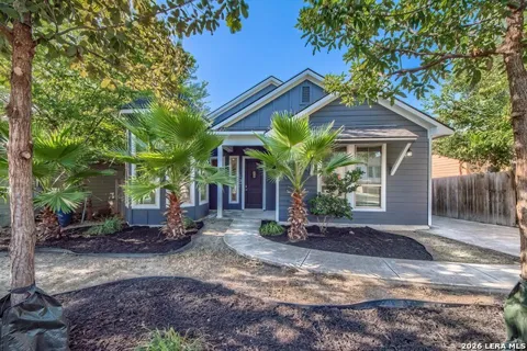 814 Poinsettia