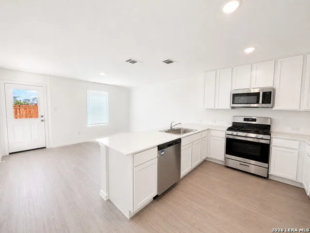 6506 Dali Bnd San Antonio, TX 78263