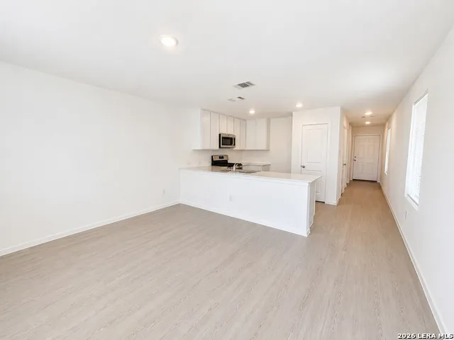 6506 Dali Bnd San Antonio, TX 78263