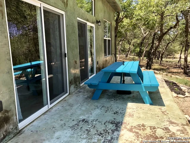 191 Paw Print Blanco, TX 78606