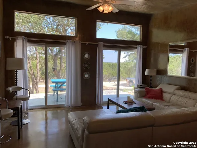 191 Paw Print Blanco, TX 78606