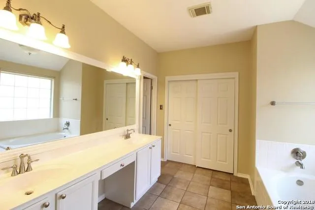 3326 MINERAL CRK San Antonio, TX 78259