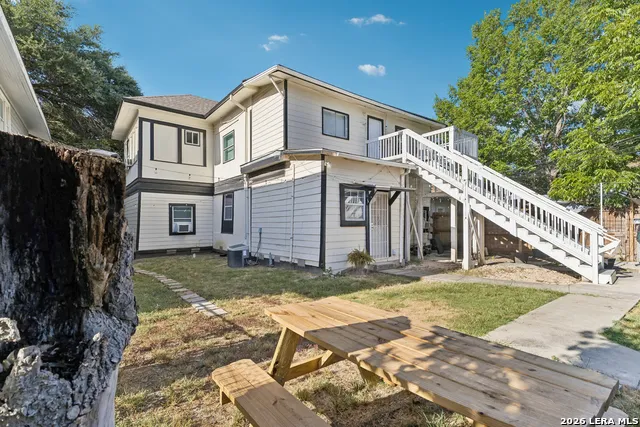 1025 W CRAIG PL Unit 1 San Antonio, TX 78201